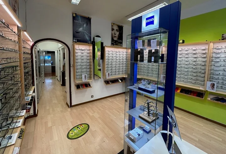 Inside Optique Perret: eyewear displays and frames
